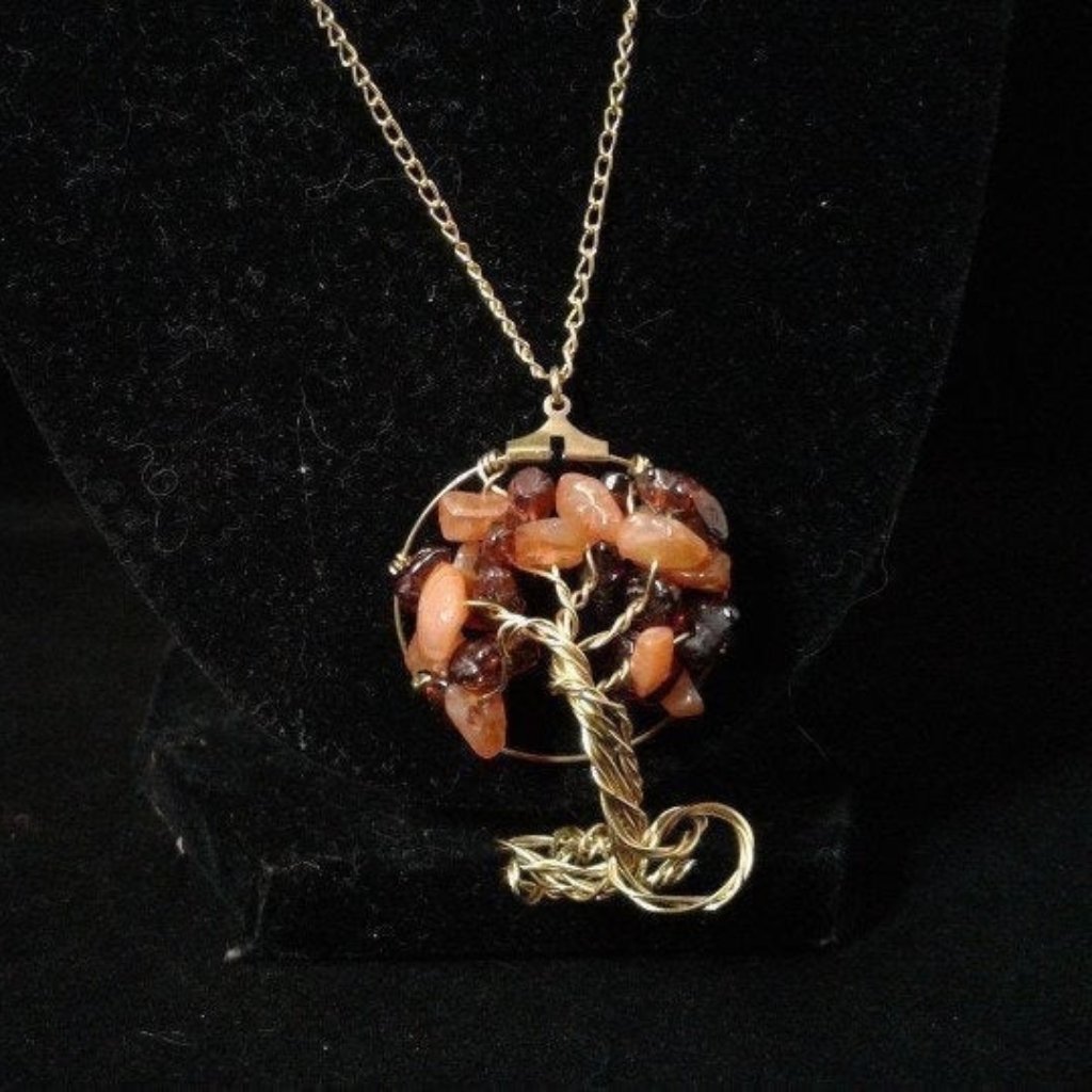 Handwrapped Garnet Tree Pendant Z91 33$